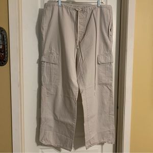 Brody loose fit khaki’s